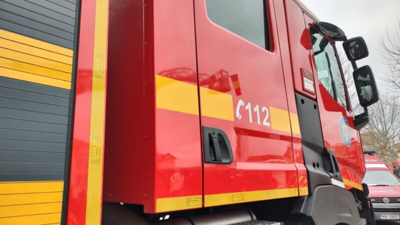 Incident în Alba Iulia: Un autoturism a lovit o conductă de gaz pe strada George Coșbuc