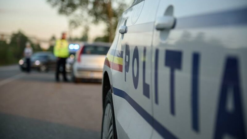 Polițiștii doljeni: 380 de amenzi și 24 de permise reținute