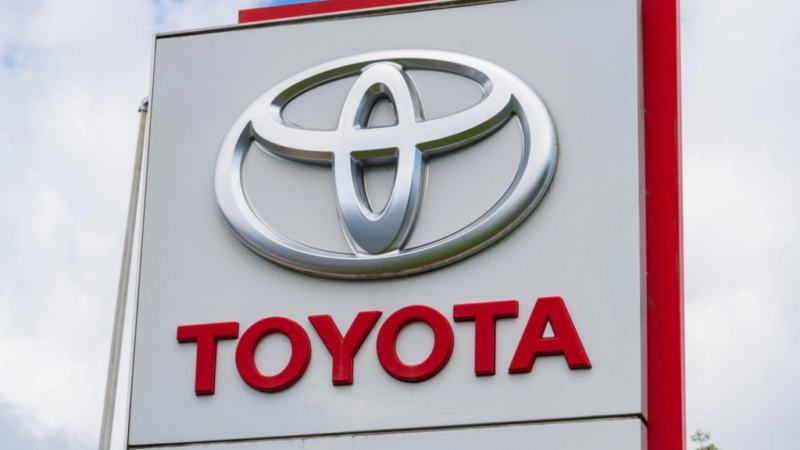 Scăderi în vânzările Toyota influențate de piețele din China și SUA în luna iulie