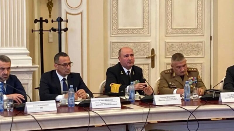 VIDEO Dezbatere Publică: Dronă Teleghidată sau Derivă în Portul Constanța? Clarificări de la Șeful Statului Major al Forțelor Navale și Directorul DGPI
