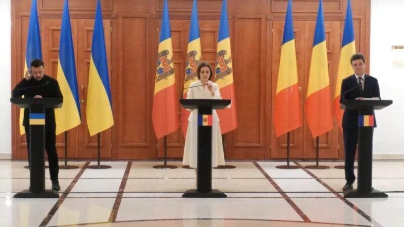 VIDEO Întâlnire la nivel înalt între Nicușor Dan, Maia Sandu și Zelenski: „Independența înseamnă să ai lumină și căldură în casă, indiferent de deciziile de la Moscova”