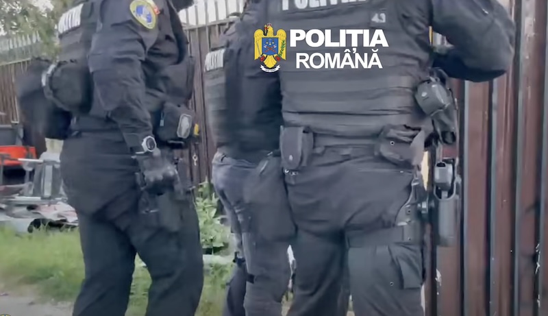 VIDEO / Tânăr de 20 de ani, reținut pentru proxenetism: Percheziții SIC Brașov în Prahova și Dolj