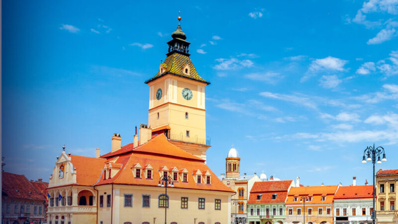 Brașovul, gazda spectacolului ciclist: Startul Etapei a patra a Turului României din Piața Sfatului