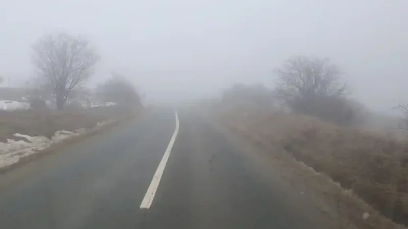 Cod Galben de Ceață în Alba: Vizibilitate Redusă