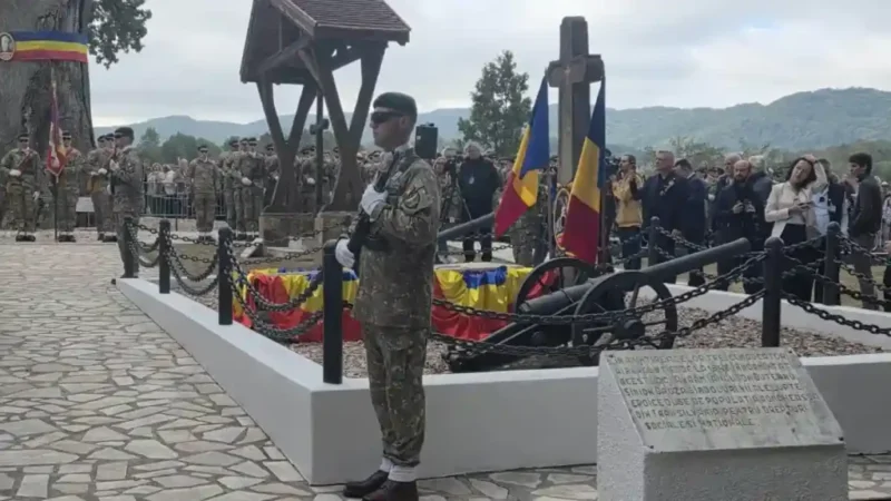 Fotoreportaj | Mii de participanți la Țebea pentru a-l omagia pe „Crăișorul Munților” Avram Iancu. Un mesaj pentru România contemporană: „Dialog, respect și solidaritate”