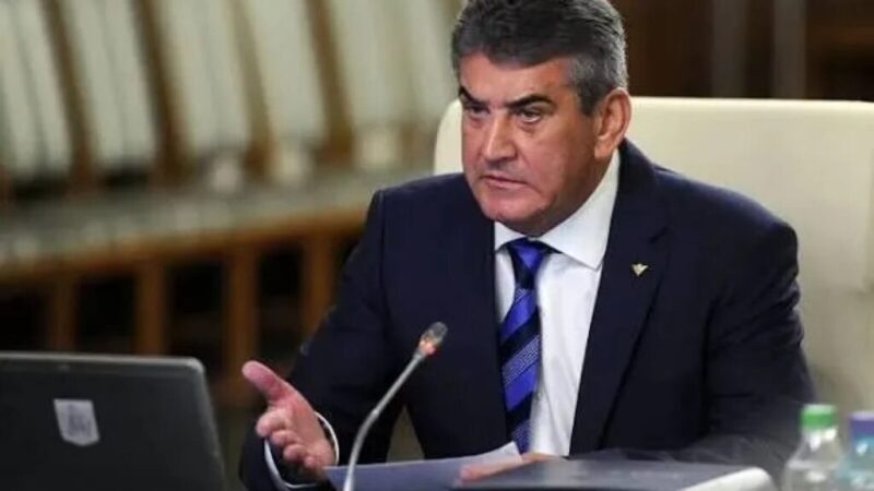 Gabriel Oprea: Apărarea națională nu se realizează prin vorbe