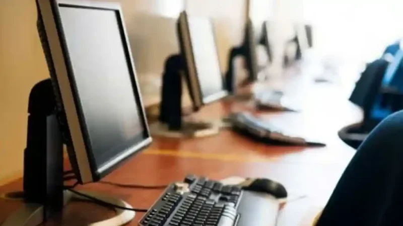 Investiție de 27.000 de lei pentru modernizarea digitală a Poliției Locale Alba Iulia: Achiziția directă a cinci calculatoare și monitoare