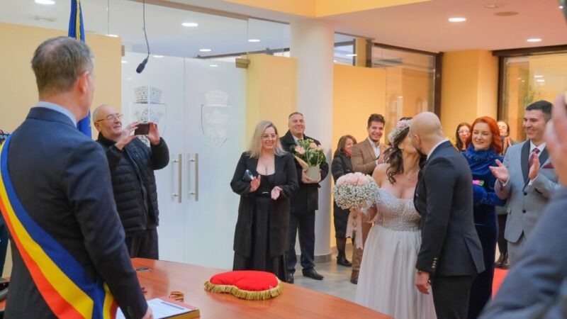 Modernizări de 900.000 de lei pentru confortul mirilor la Primăria Brașov