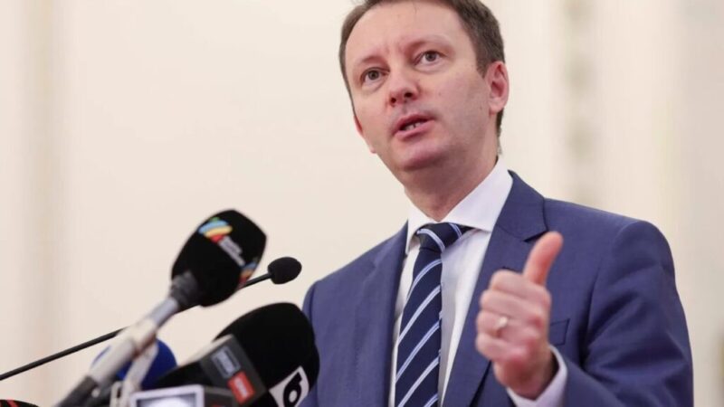 Mureşan critică poziţia lui Grindeanu faţă de Parlament