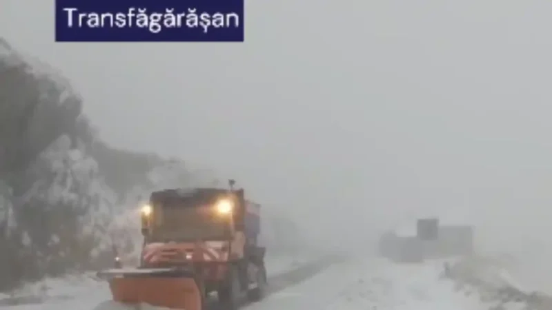 Ninsoare pe Transfăgărășan: Drumarii intervin prompt