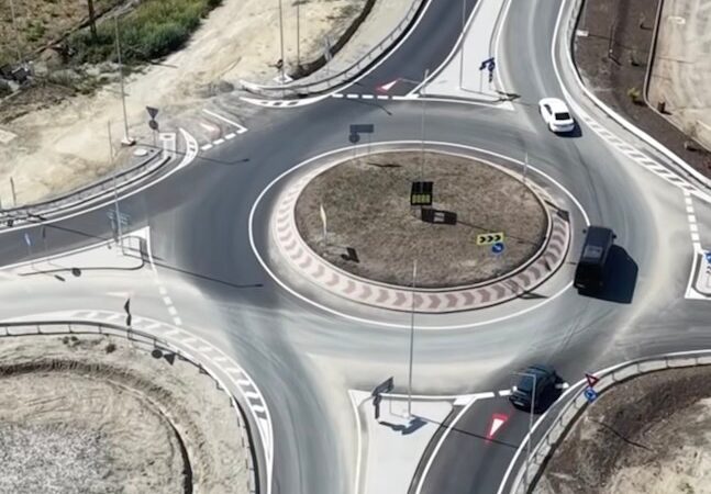 Noul sens giratoriu de la Avrig, deschis traficului pe DN1