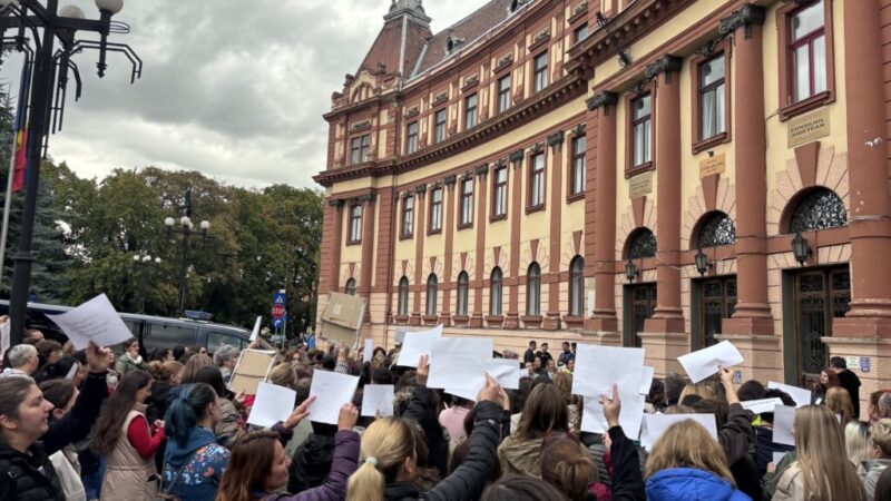 Părinții Protestează pentru Siguranța Copiilor la Brașov
