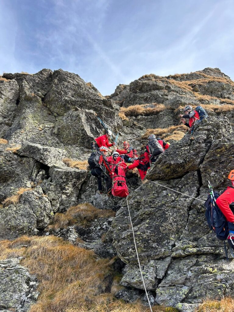 Bărbat Salvat din Râpă în Munții Făgăraș