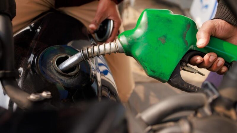 Benzina depășește 10 lei/litru în România